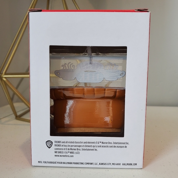 NIB Friends Central Perk Cafe Couch Hallmark Tree Ornament - Picture 2 of 6